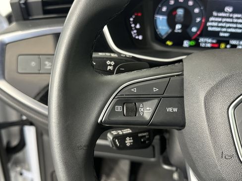 Certified 2025 Audi Q3 2.0T Premium image 28