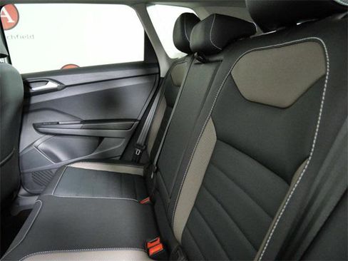 Used 2024 Volkswagen Taos SEL image 15