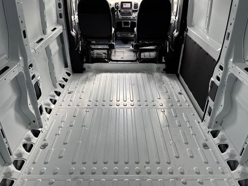 New 2026 RAM ProMaster 2500 w/ Quick Order Package 22G SLT image 13