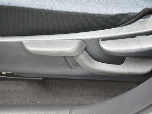 Used 2025 Nissan Versa SV w/ Trunk Package FWD image 12