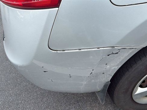 Used 2013 Nissan Rogue S FWD image 12