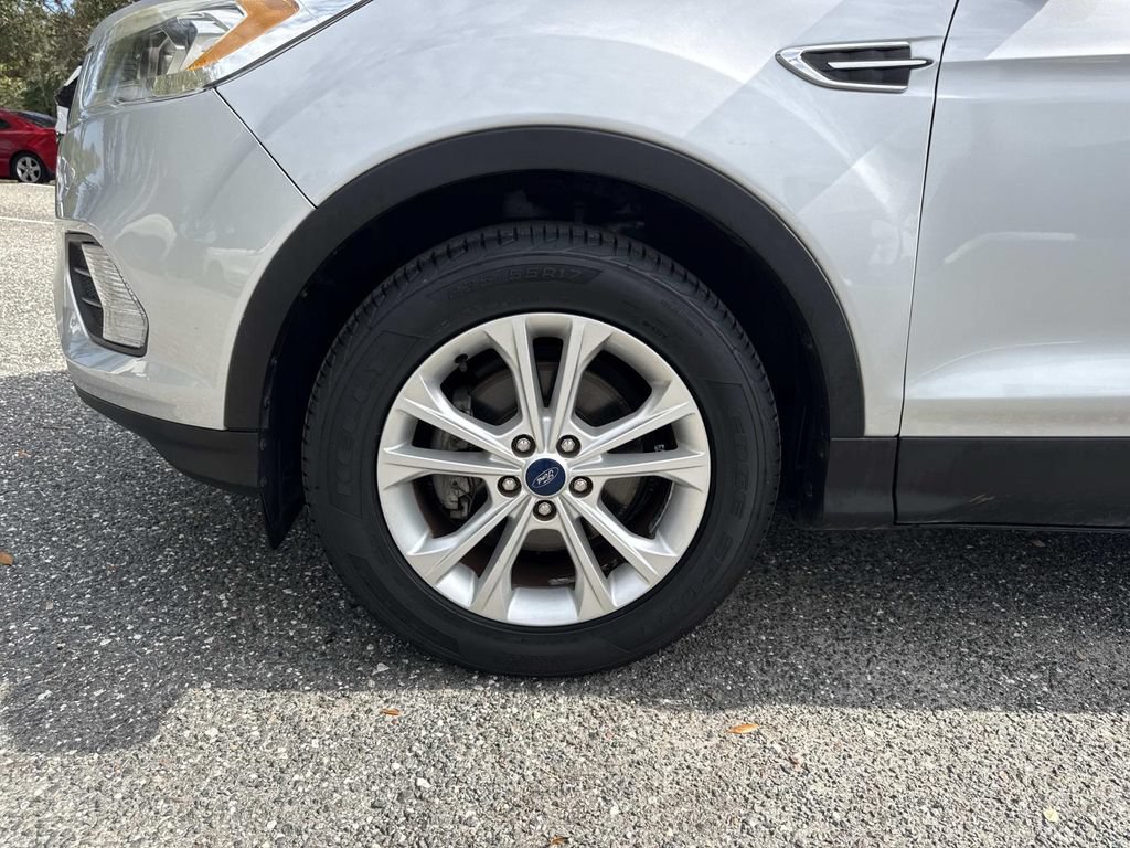 Used 2018 Ford Escape SEL w/ Ford Safe & Smart Package FWD image 10