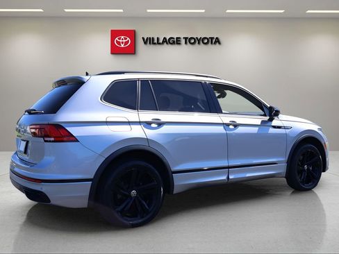 Used 2023 Volkswagen Tiguan SE R-Line image 5