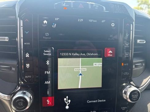 Used 2021 RAM 1500 Laramie AWD/4WD image 11