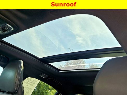 Used 2021 Volvo S60 T5 R-Design image 24