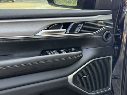 New 2025 Jeep Wagoneer L Series II image 12