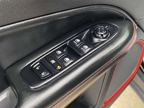 Used 2020 Jeep Compass Trailhawk image 21