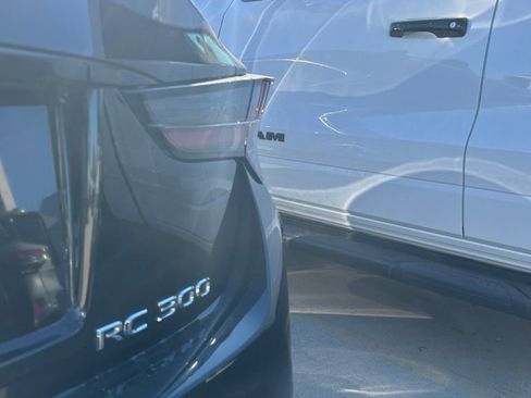 Used 2019 Lexus RC 300 image 6