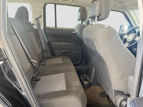 Used 2017 Jeep Patriot Latitude FWD image 24
