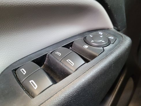 Used 2019 Chevrolet Equinox LS FWD image 27