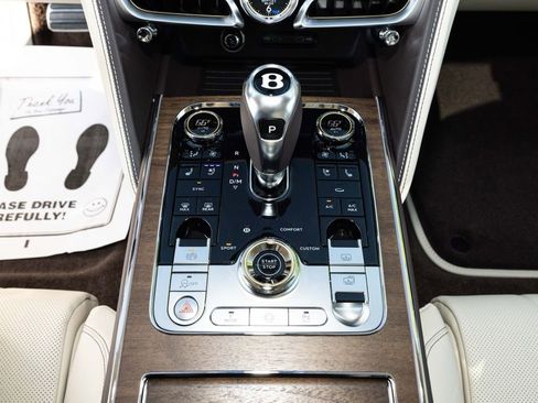 New 2026 Bentley Flying Spur Plug-In Hybrid AWD/4WD image 45
