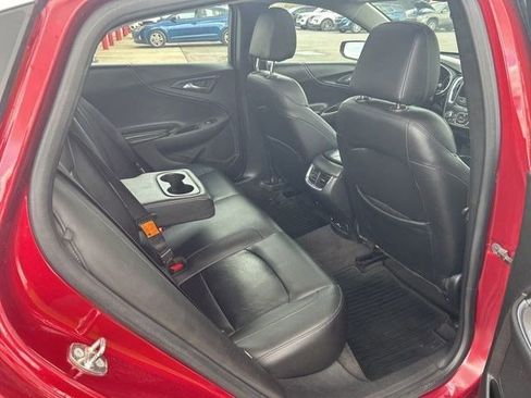 Used 2018 Chevrolet Malibu LT w/ Leather Package image 38