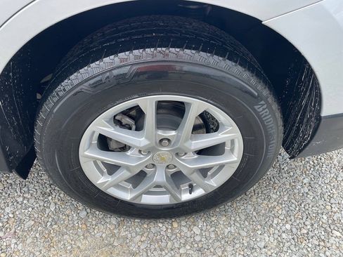 Used 2022 Chevrolet Equinox LS AWD/4WD image 26