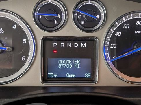Used 2013 Cadillac Escalade Luxury AWD/4WD image 19