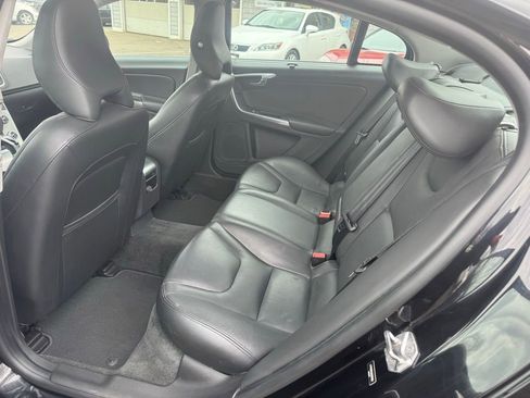 Used 2017 Volvo S60 T5 Inscription w/ Convenience Package image 24