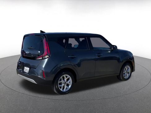 Used 2025 Kia Soul LX w/ LX Technology Package image 14