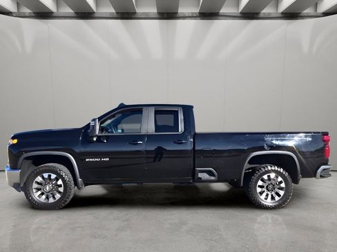 Used 2022 Chevrolet Silverado 2500 LT w/ Convenience Package image 2