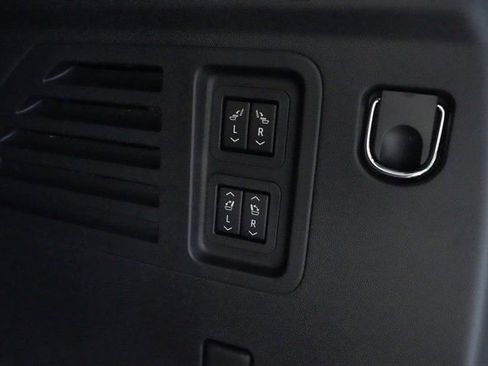 New 2026 Buick Enclave Preferred w/ Power Package image 10