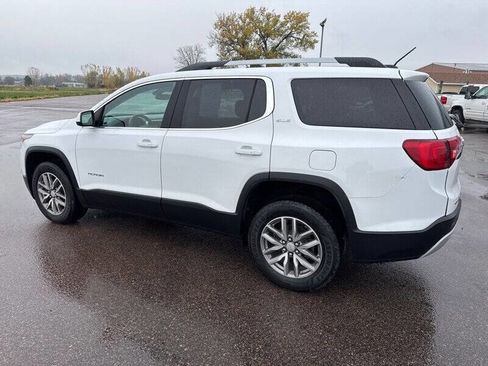 Used 2019 GMC Acadia SLE image 4