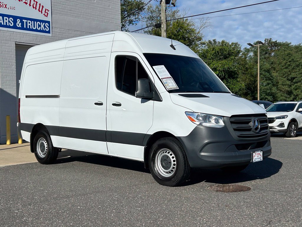 Used 2025 Mercedes-Benz Sprinter 2500 image 1