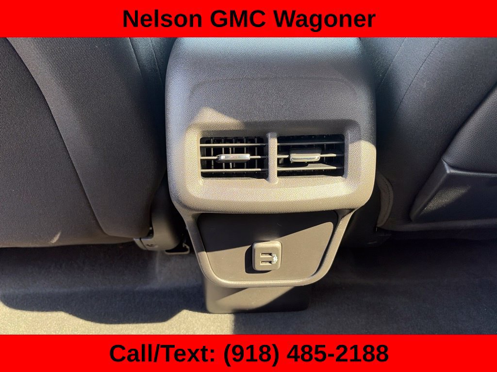 Used 2024 GMC Terrain SLE w/ Driver Convenience Package FWD image 20