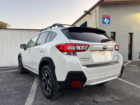 Used 2019 Subaru Crosstrek 2.0i Premium w/ Eyesight System image 3