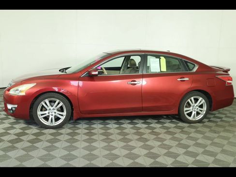 Used 2014 Nissan Altima 3.5 SL w/ Technology Package FWD image 7