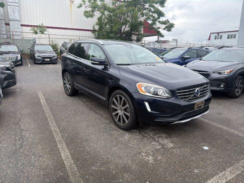Used 2017 Volvo XC60 T6 Inscription w/ Preferred Option Package AWD/4WD image 1