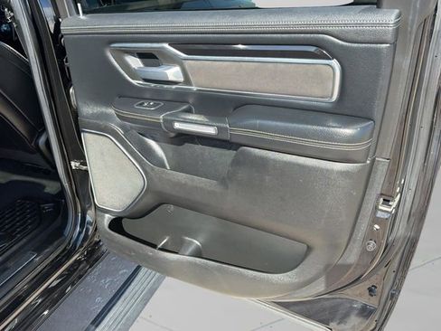 Used 2019 RAM 1500 Laramie image 12