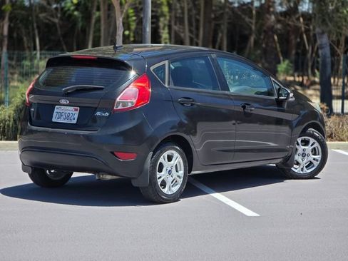 Used 2014 Ford Fiesta SE w/ Exterior Protection Package FWD image 8