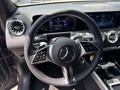 New 2026 Mercedes-Benz GLB 250 image 10