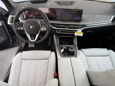 Used 2026 BMW X5 xDrive40i AWD/4WD image 15