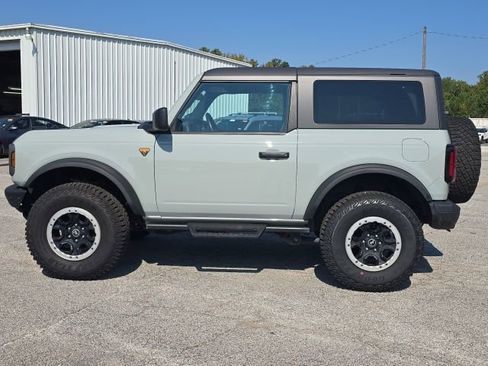 Used 2024 Ford Bronco Badlands w/ Sasquatch Package image 2