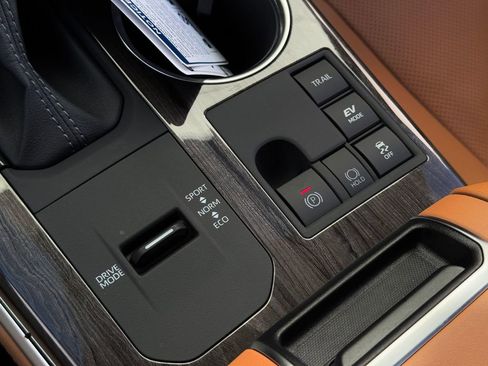 New 2026 Toyota Highlander Platinum AWD/4WD image 43