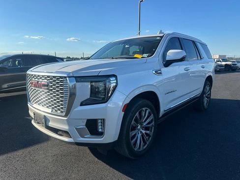 Used 2022 GMC Yukon Denali AWD/4WD image 3