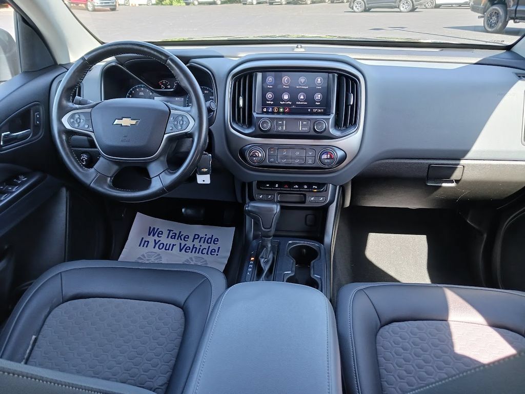 Used 2019 Chevrolet Colorado Z71 AWD/4WD image 2