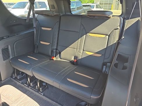 Used 2024 GMC Yukon XL AT4 w/ AT4 Premium Plus Package AWD/4WD image 20