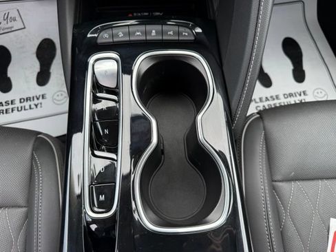Used 2023 Buick Envision Avenir AWD/4WD image 19