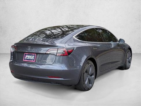 Used 2020 Tesla Model 3 Long Range image 2