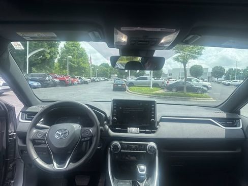 Used 2022 Toyota RAV4 XSE AWD/4WD image 15