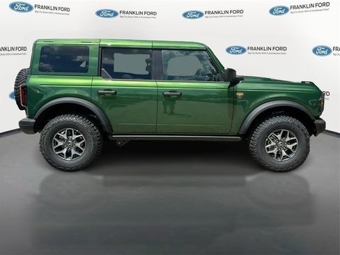 New 2025 Ford Bronco Badlands image 4