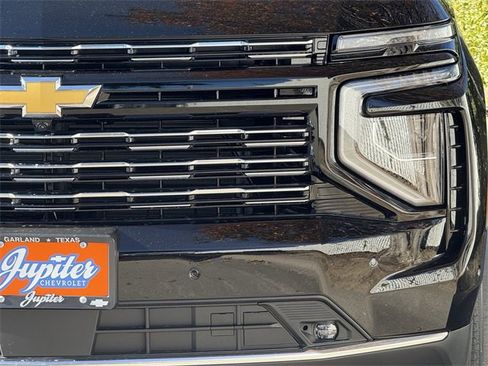 New 2026 Chevrolet Suburban High Country image 7
