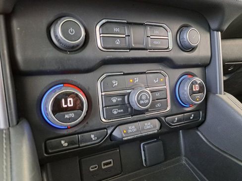 Used 2022 Chevrolet Tahoe Z71 w/ Luxury Package image 17