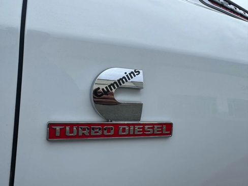 Used 2022 RAM 2500 Tradesman w/ Chrome Appearance Group image 4