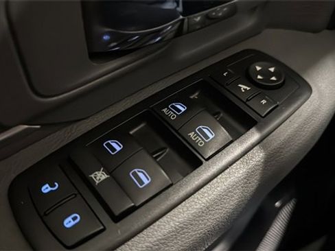 Used 2015 RAM 1500 Outdoorsman image 21