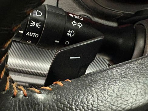 Used 2018 Subaru Crosstrek 2.0i Premium AWD/4WD image 33
