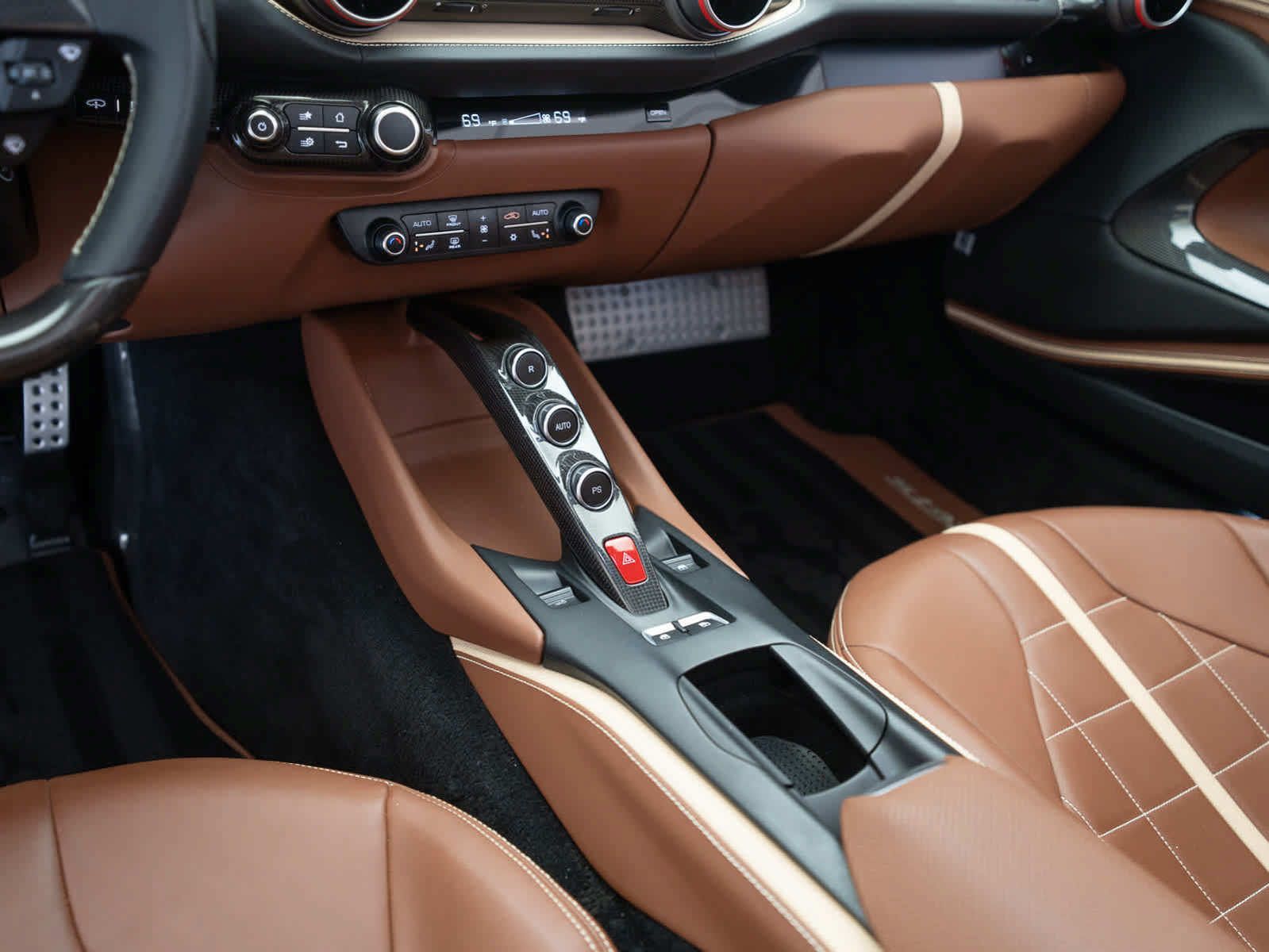 Used 2022 Ferrari 812 GTS RWD image 19