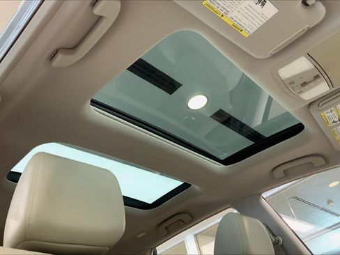Used 2011 Nissan Murano SL w/ Navigation Pkg FWD image 13