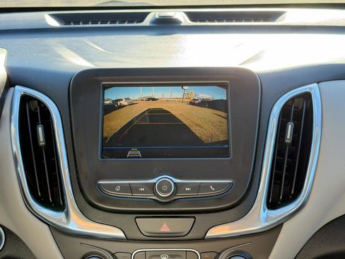 Used 2019 Chevrolet Equinox LS image 54