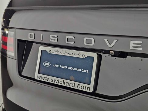 Used 2025 Land Rover Discovery Dynamic SE AWD/4WD image 13